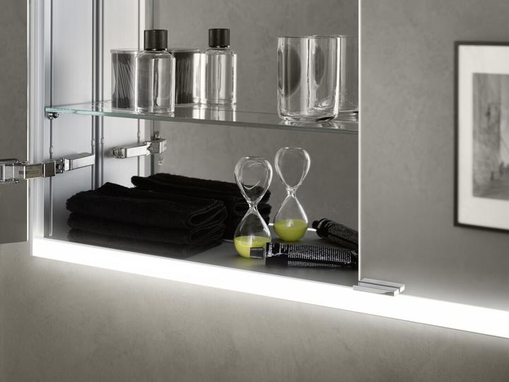 Produktbild Emco prime 2 Facelift Lichtspiegelschrank, 1400 mm, 3 Türen, Unterputzmodell, 9497