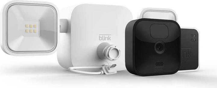 Actual product image Amazon Blink Floodlight camera with Sync Module 2 - motion detection, white