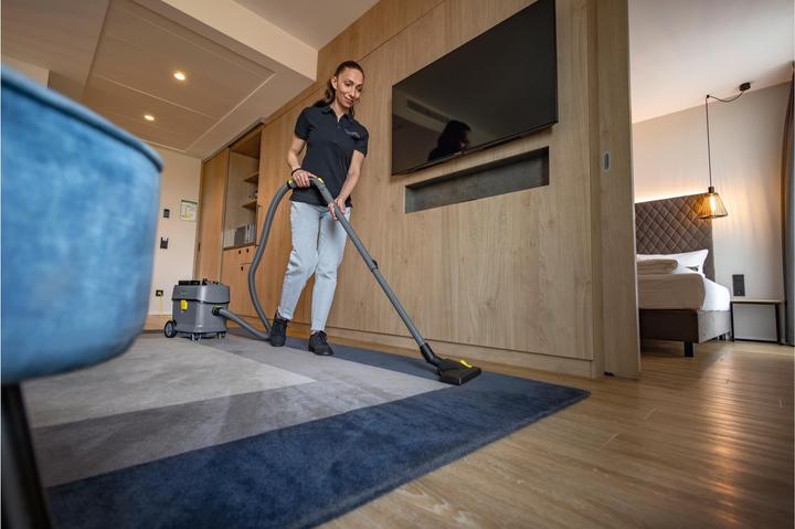 Actual product image Kärcher Professional Trockensauger T 15/1 Adv (Dry vacuum cleaner)