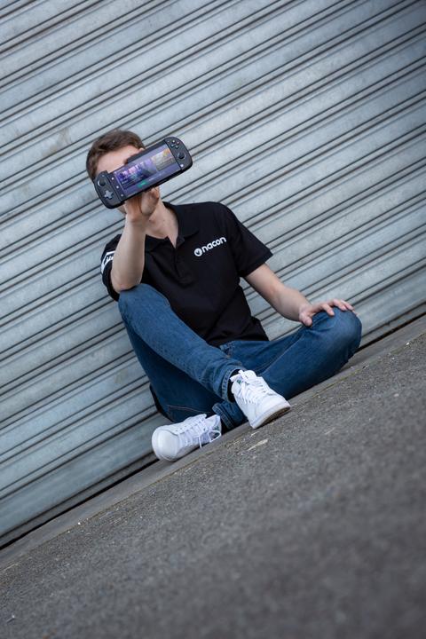 Image du produit Nacon Gaming Holder MG-X (Android)