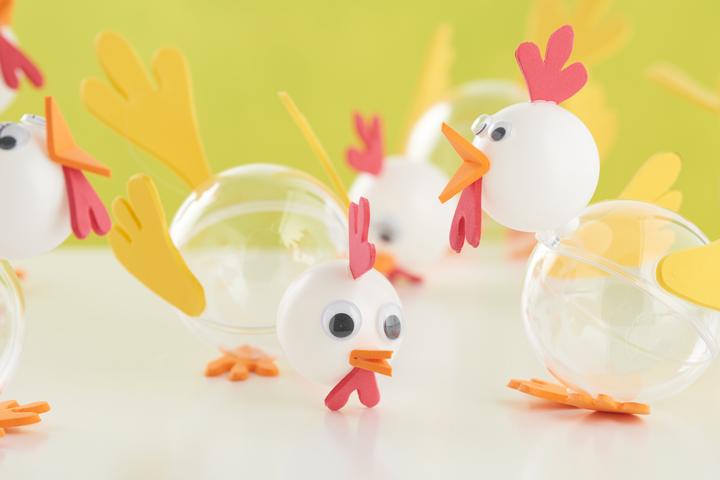 Image du produit VBS Sphère en plastique avec embout, blanc mat (10 cm)