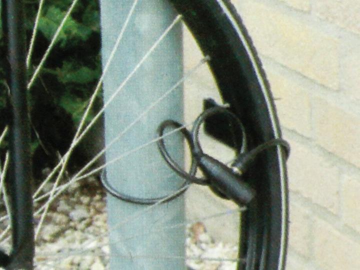 Actual product image Dunlop Spiral cable lock (150 cm)