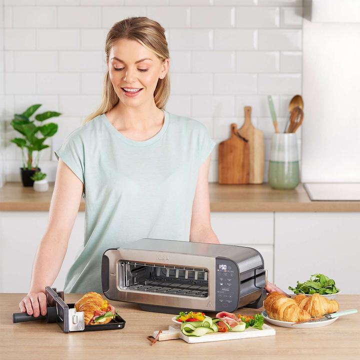 Productafbeelding Ninja 3-in-1 Multifunctionele Broodrooster, Grillplaat en Panini Maker - 7 Roosterstanden - RVS - ST202EU (CH stekker)