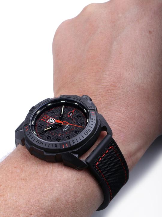 Actual product image Luminox Ice-Sar Arctic 1000 Series (Analogue wristwatch, Swiss made, 46 mm)