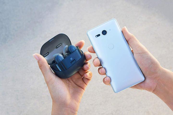Actual product image Sony WF-SP900 (2.50 h, Wireless)