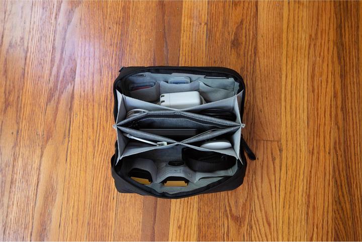 Actual product image Peak Design tech pouch (Camera case, 2 l)