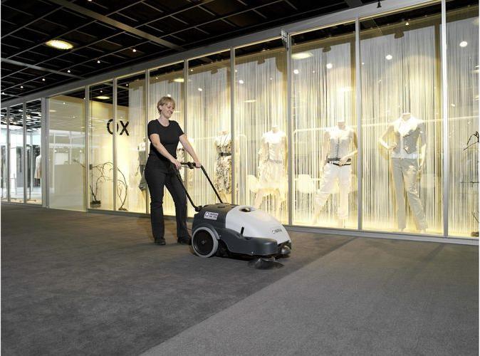 Actual product image Nilfisk SW750 battery sweeper