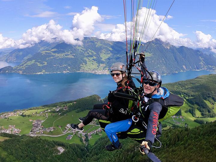 Image du produit Smartbox Vol en parapente jusqu'à 40 minutes au-dessus du lac des Quatre-Cantons (1 pers.)