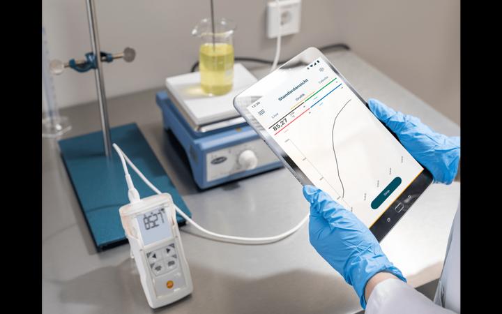 Produktbild Testo 110 Food - Universal-Temperaturmessgerät mit App-Anbindung