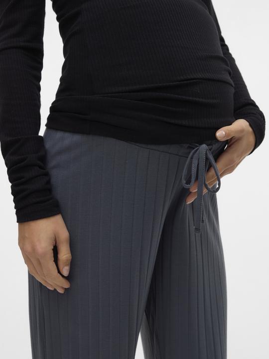 Actual product image Mamalicious Regular fit mid rise trousers Trousers (M)