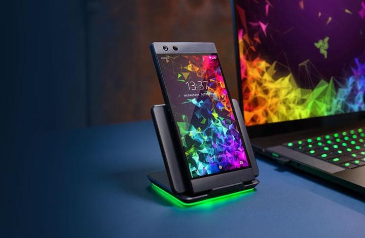 Produktbild Razer Phone 2 (64 GB, Black, 5.72", Single SIM, 12 Mpx, 4G)