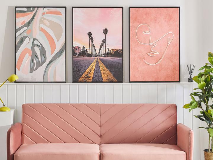 Actual product image Beliani Canvas painting with face motif pink 63 x 93 cm ASTI (63 x 93 cm)