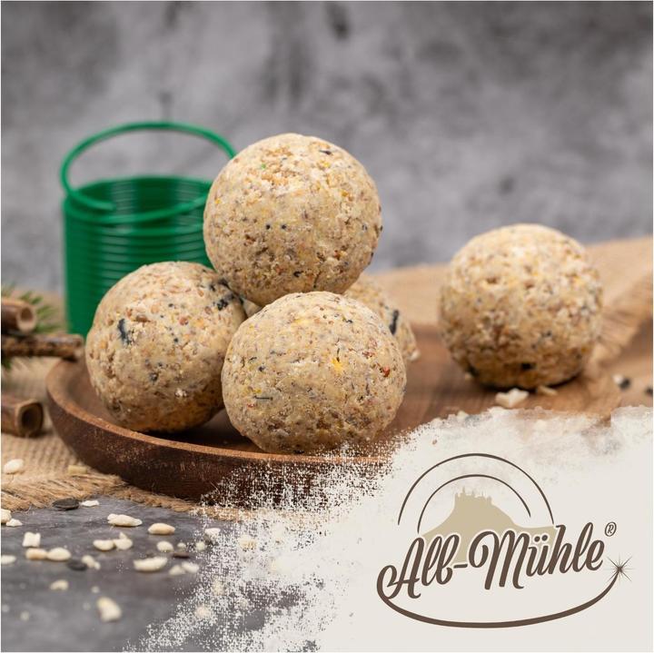 Actual product image Lyra Pet Tit dumplings from the ALB-MÜHLE without net wholemeal & nut + 2 dispensers (150 x)