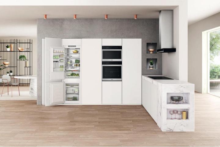 Produktbild Whirlpool WHC18 T574 P koel-vriescombinatie Ingebouwd 250 l C Wit (250 l)