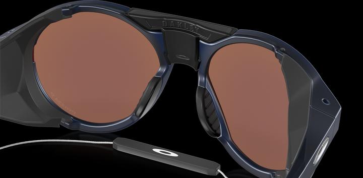 Actual product image Oakley Clifden