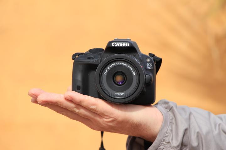 Produktbild Canon EOS 100D 18-55mm STM Kit (18.50 Mpx, APS-C / DX)