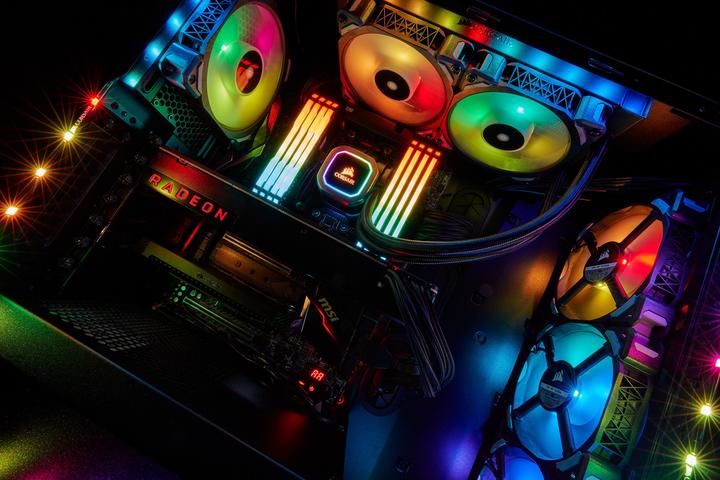 Image du produit Corsair H100i RGB Platine