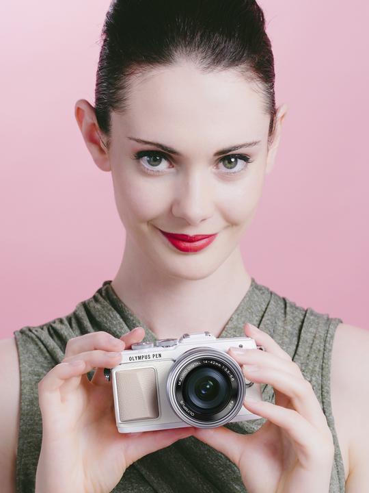 Productafbeelding Olympus Pen E-PL7, 14-42mm Pannenkoek Kit (16.10 Mpx, 4/3)