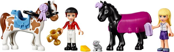 Actual product image LEGO Friends Heartlake Riding School (41126, LEGO Friends)