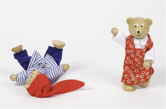 Actual product image Goki Dollhouse wears dolls + clothes