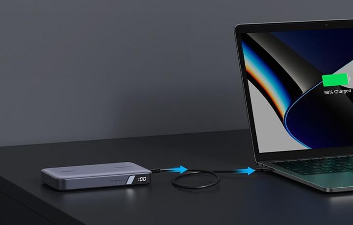 Actual product image Ugreen Powerbank (20000 mAh, 100 W, 72 Wh)