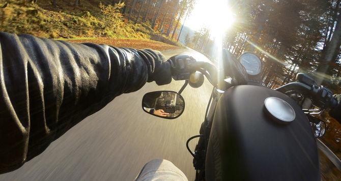 Immagine prodotto GoPro Hero 4 Edizione Argento (15p, WiFi, Bluetooth)
