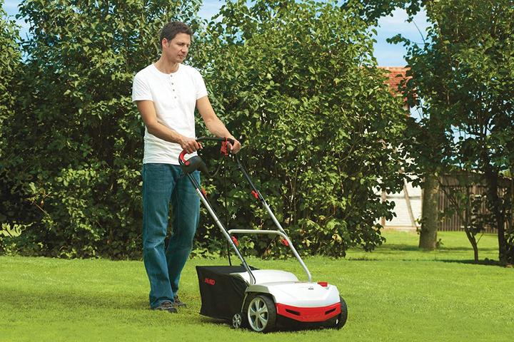 Productafbeelding AL-KO Combi Care 38 E Comfort elektrische verticuteermachine