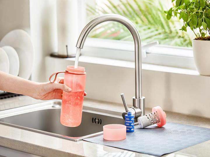 Image du produit Philips AWP2712RDR Fitness GoZero Bouteille d'eau avec filtre rouge (0.59 l)
