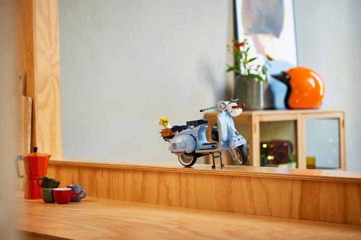 Produktbild LEGO Vespa 125 (10298, LEGO Icons, LEGO Seltene Sets)