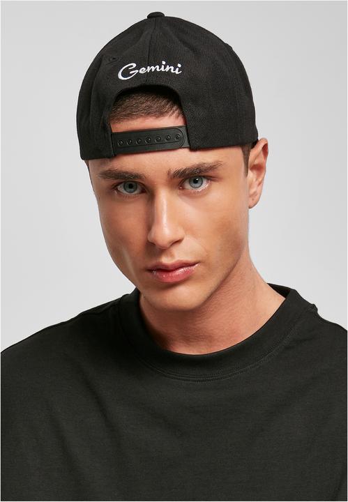 Produktbild Mister Tee Zodiac YP Classics 5-Panel Premium Curved Visor Snapback Cap (One Size)