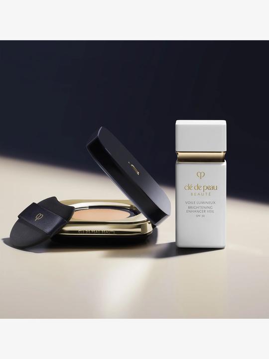 Produktbild Clé De Peau Cushion Foundation Natural O30 (O30 - Medium Ocher)