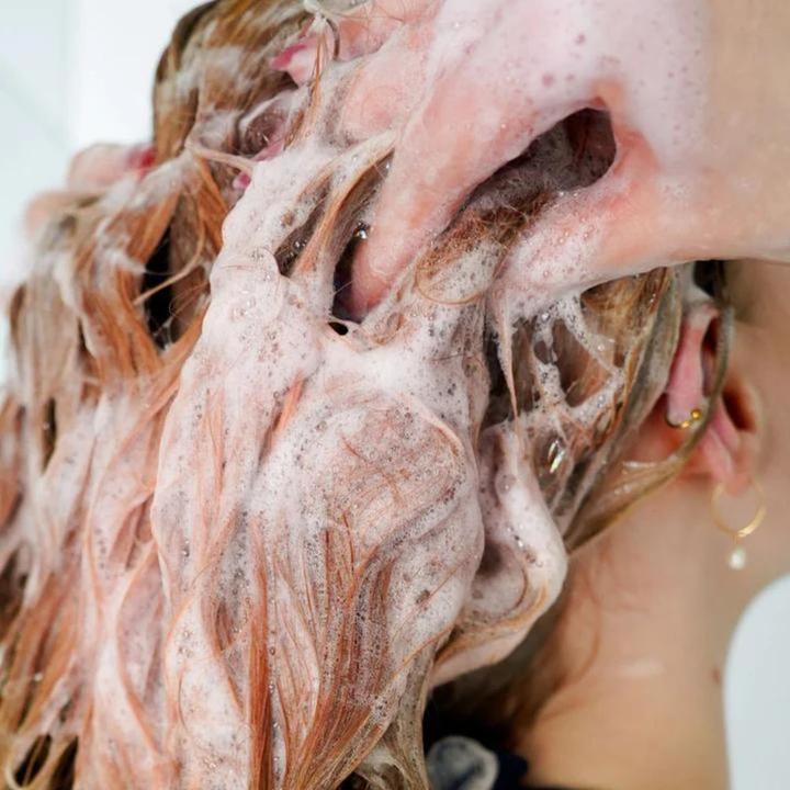Produktbild Green Room Suds Color Correction Red (Festes Shampoo)