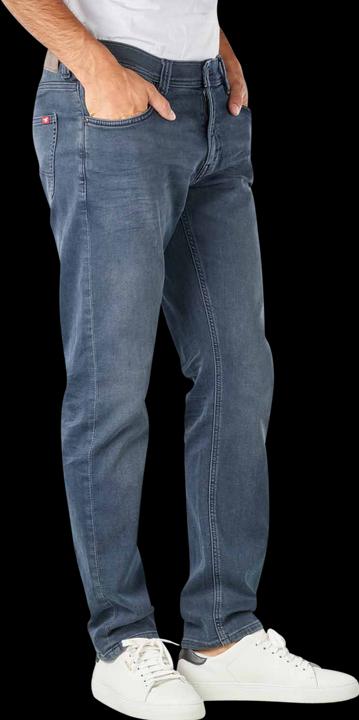 Actual product image Mustang Oregon Tapered Jeans Blue Black (W32/L34)