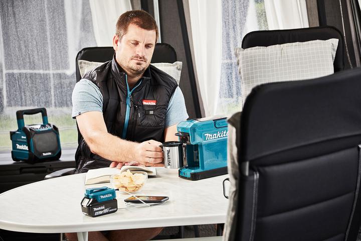 Actual product image Makita DCM501Z