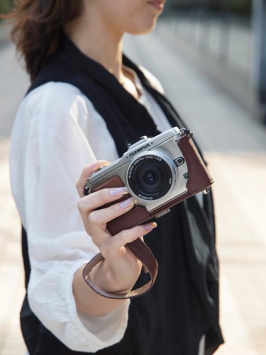 Actual product image Olympus CSS-S110 LS Hand Strap Brown (Wrist strap)