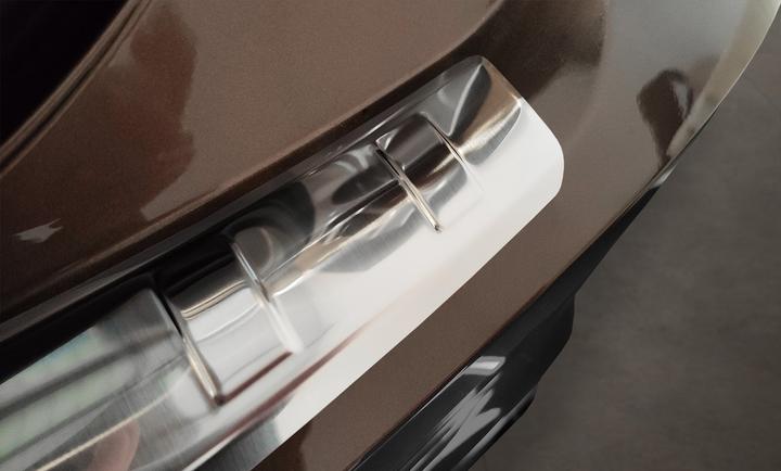 Produktbild Avisa Edelstahl Ladekantenschutz für Mitsubishi Eclipse Cross PHEV ab 2021 bis heute (Heck)