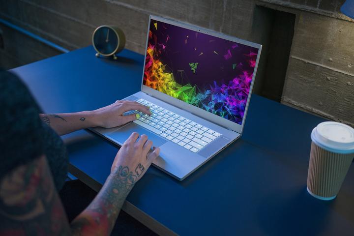 Actual product image Razer Blade 15 (15.60", Intel Core i7-8750H, 16 GB, 512 GB, US)