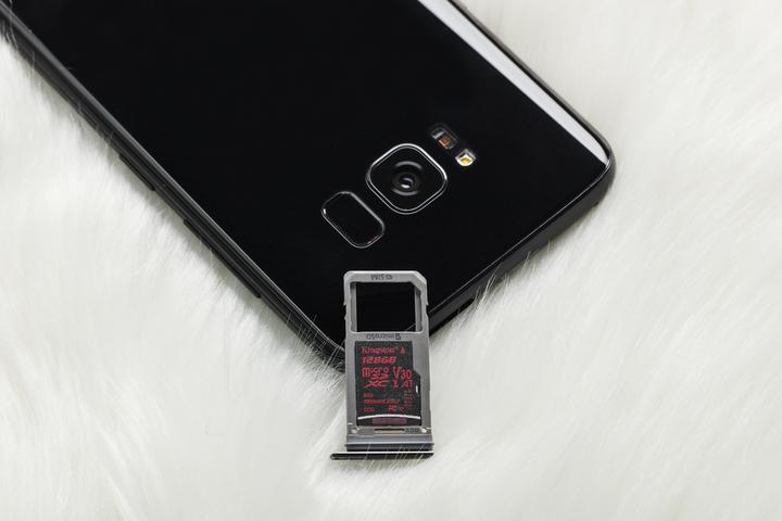 Produktbild Kingston Canvas React microSDXC (128 GB, microSDXC, U3, UHS-I)