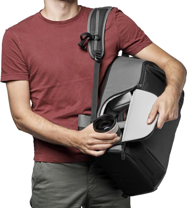 Actual product image Lowepro Flipside 300 AW III (Photo backpack, 17 l)