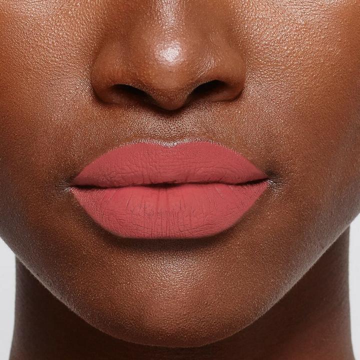 Actual product image L'Oréal Paris Color Riche (241 Coral Irrevere)
