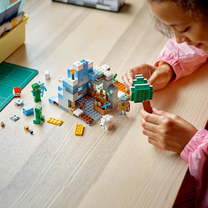 Produktbild LEGO Die Vereisten Gipfel (21243, LEGO Minecraft)