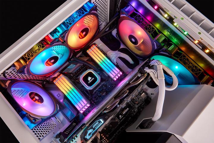 Produktbild Corsair H115i RGB Platinum
