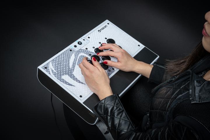 Produktbild Nacon Gaming Arcade Stick Daija (PC, PS5, PS4)