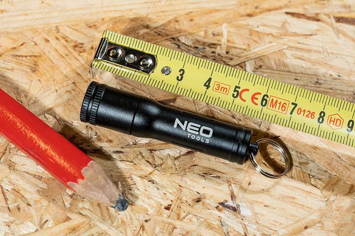 Actual product image Neo Battery powered mini 100 lm Osram P9 LED flashlight (5.80 cm, 100 lm)