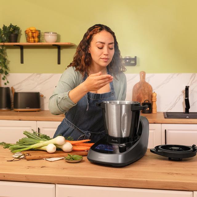 Actual product image Cecotec Robot Cuiseur Mambo Touch avec pichet Habana 10090 (Noir/Gris) (1600 W)