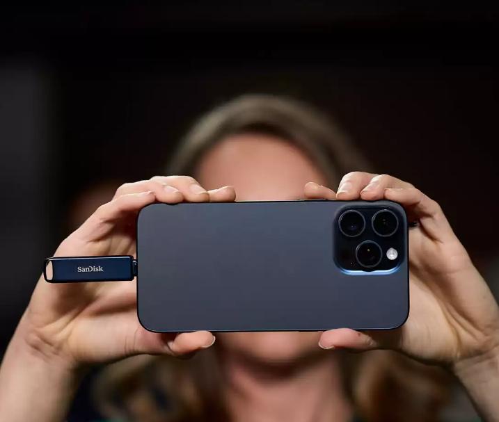 Image du produit SanDisk iXpand Phone Drive (64 Go, USB-C, Lightning)