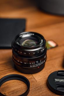 Image du produit Voigtländer Nokton 35mm f/1.2, Fuji X (Fujifilm X, APS-C / DX)