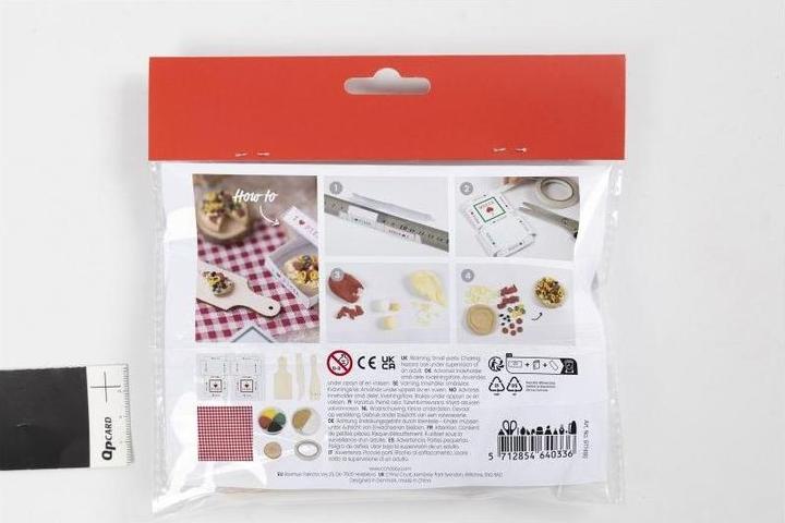 Actual product image Creativ Company Mini Paraphernalia Elf Door / Secret Santa Door Scene Pizza