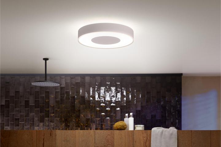 Actual product image Philips Hue White & Color Ambiance Xamento (3400 lm)