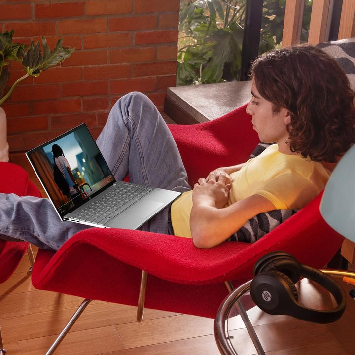 Produktbild HP Pavilion Aero 13-be2075ng (13.30", AMD Ryzen 7 7735U, 16 GB, 1000 GB, DE)